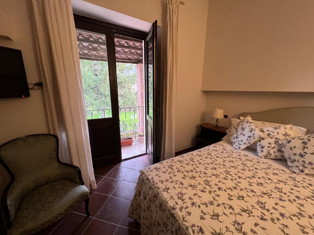 Il Casale Di Riardo Luxury B&B ภายนอก รูปภาพ