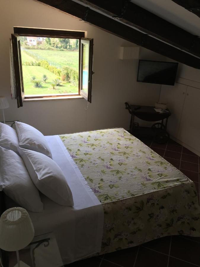 Il Casale Di Riardo Luxury B&B ภายนอก รูปภาพ
