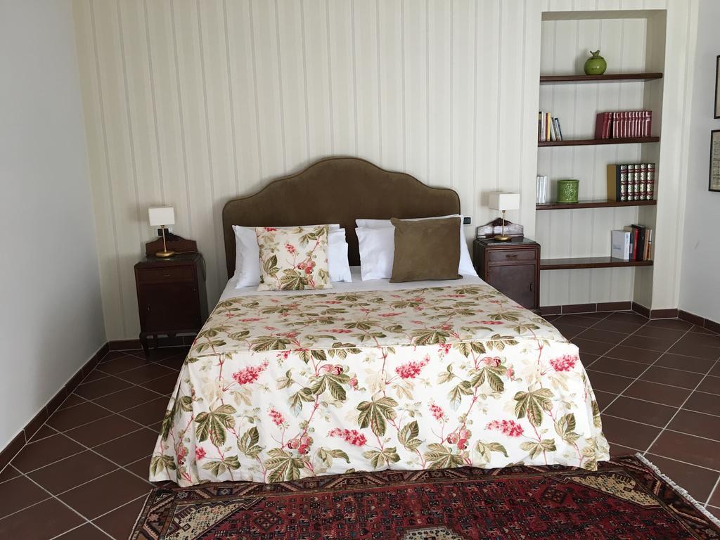 Il Casale Di Riardo Luxury B&B ภายนอก รูปภาพ