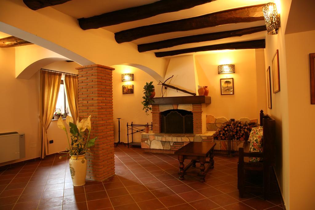 Il Casale Di Riardo Luxury B&B ภายนอก รูปภาพ